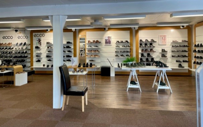 Välkänd och välskött skobutik i anslutning till Göteborg