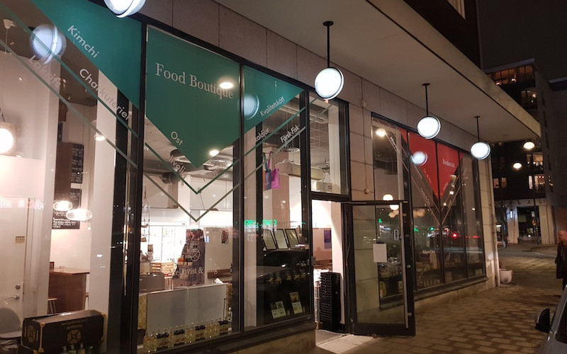 Delibutik & Bistro på AAA-läge i hörnlokal