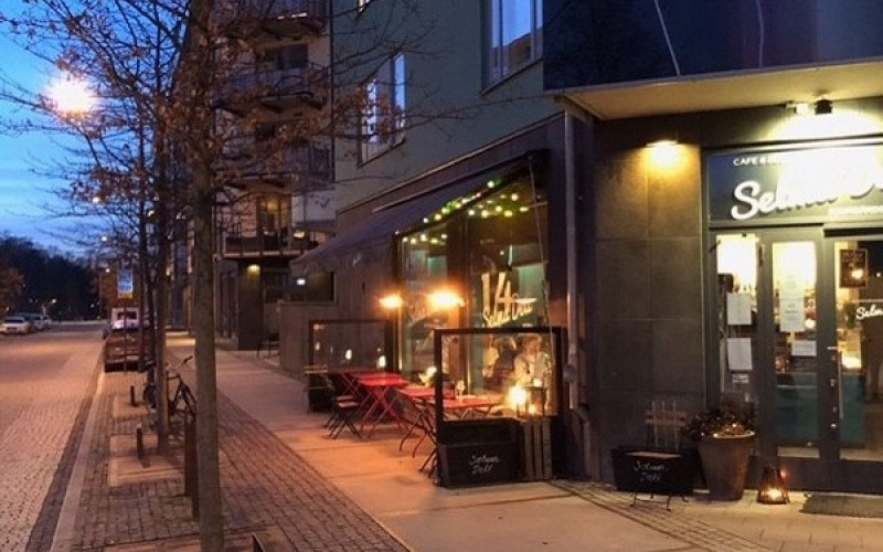 Väletablerad Deli/Café med servering - 20204
