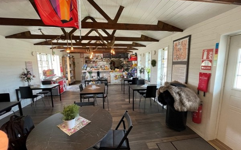 Fristående Café med fullständiga rättigheter i Krägga/Bålsta