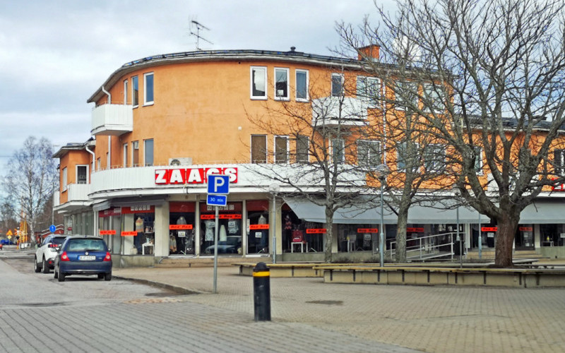 Bostads- och lokalfastighet helt centralt i Hultsfred
