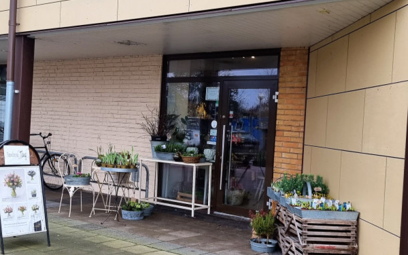 Vacker och inarbetad blomsterbutik i Bjärred Centrum.
