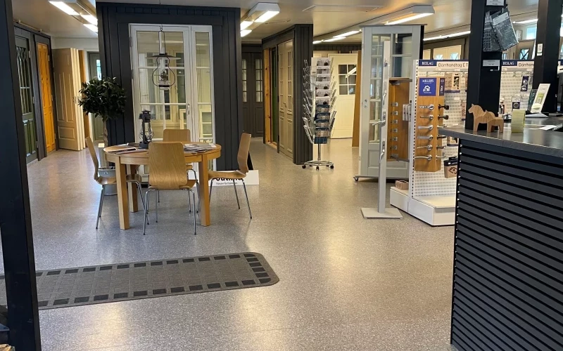Photo de Etablerad lönsam byggshop / grossist- inom fönster & dörrar , med drygt 34MSEK i oms - Scierie / Foresterie