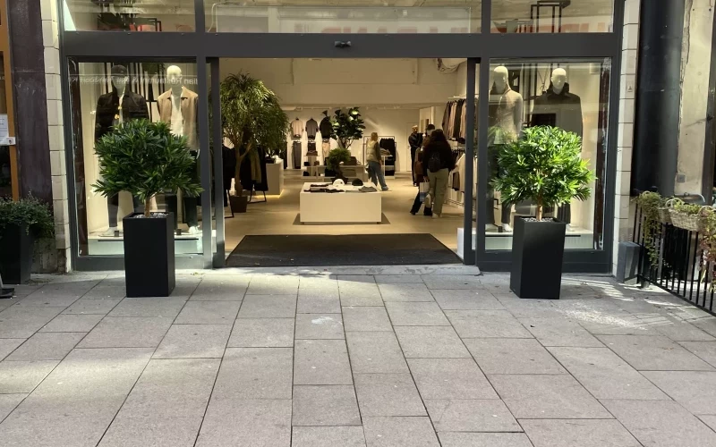Photo de Exklusiv butikslokal på A-läge på Kungsgatan i centrala Göteborg